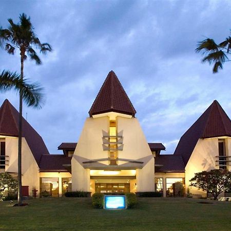 Grand Tropic Suites Hotel Surabaya Eksteriør billede